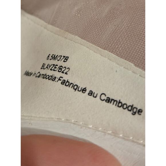 Karl Lagerfeld Paris Women's White Blaze Peep-Toe Booties Size 6.5M - Picture 10 of 10